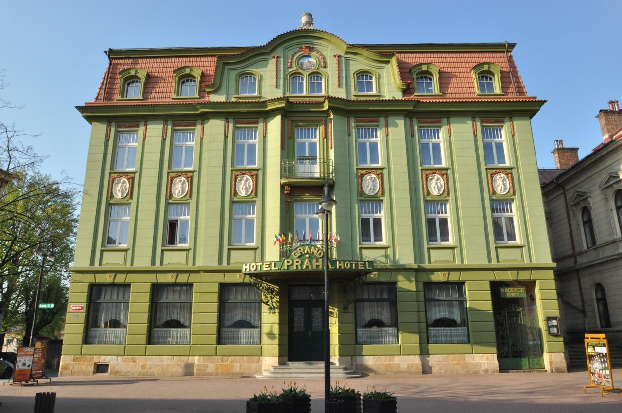 Grand Hotel Praha Jičín エクステリア 写真