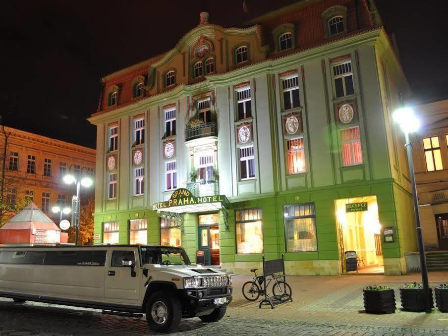 Grand Hotel Praha Jičín エクステリア 写真